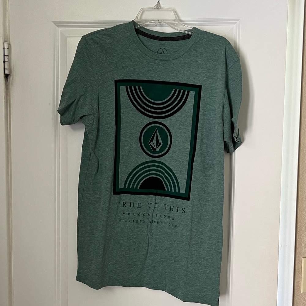 Green Volcom Logo T-Shirt Size Medium
